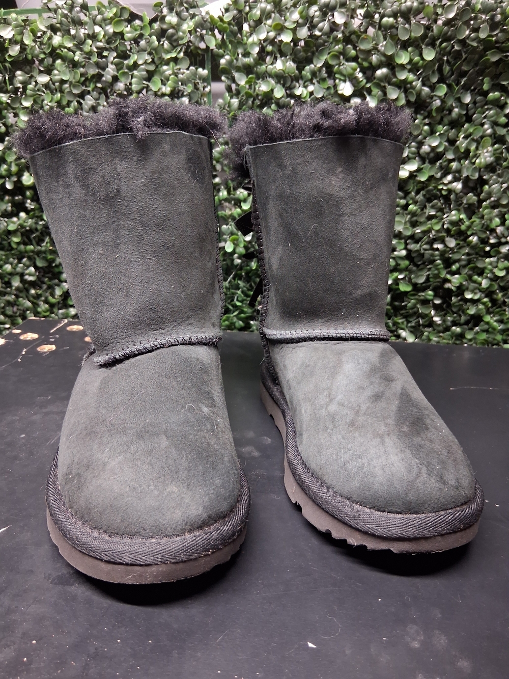 UGG Bailey Bow II Black Sheepskin Boots US 11